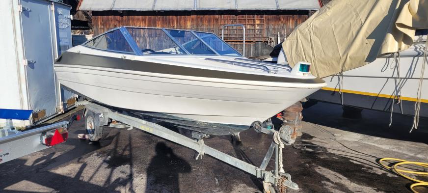 BAYLINER 1851 CAPRI